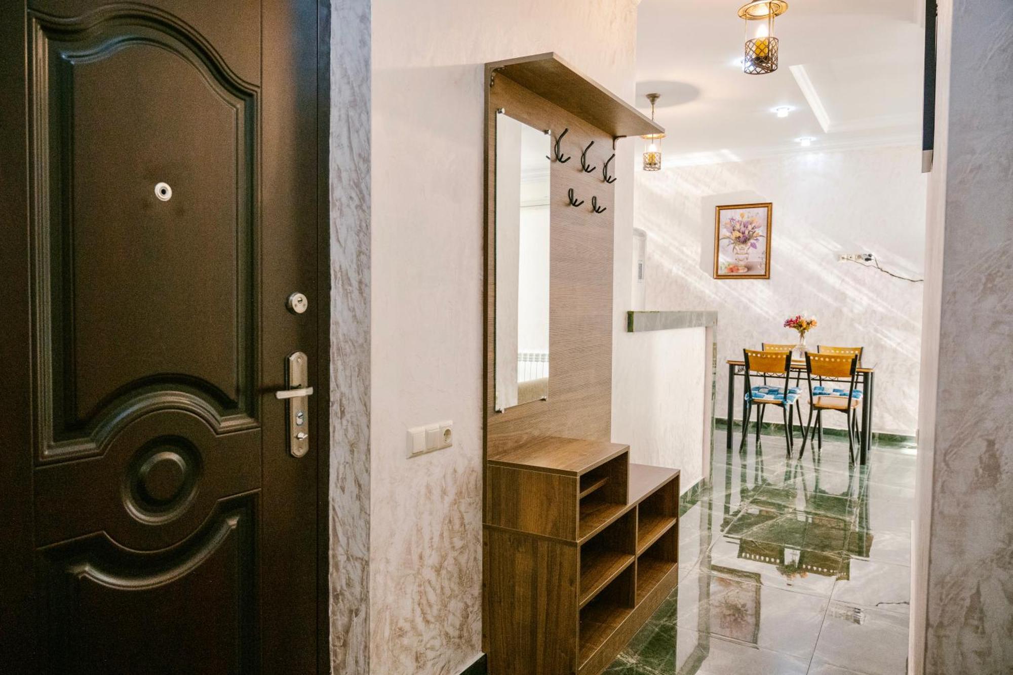 Ekaterine'S Apartments Batumi Luaran gambar