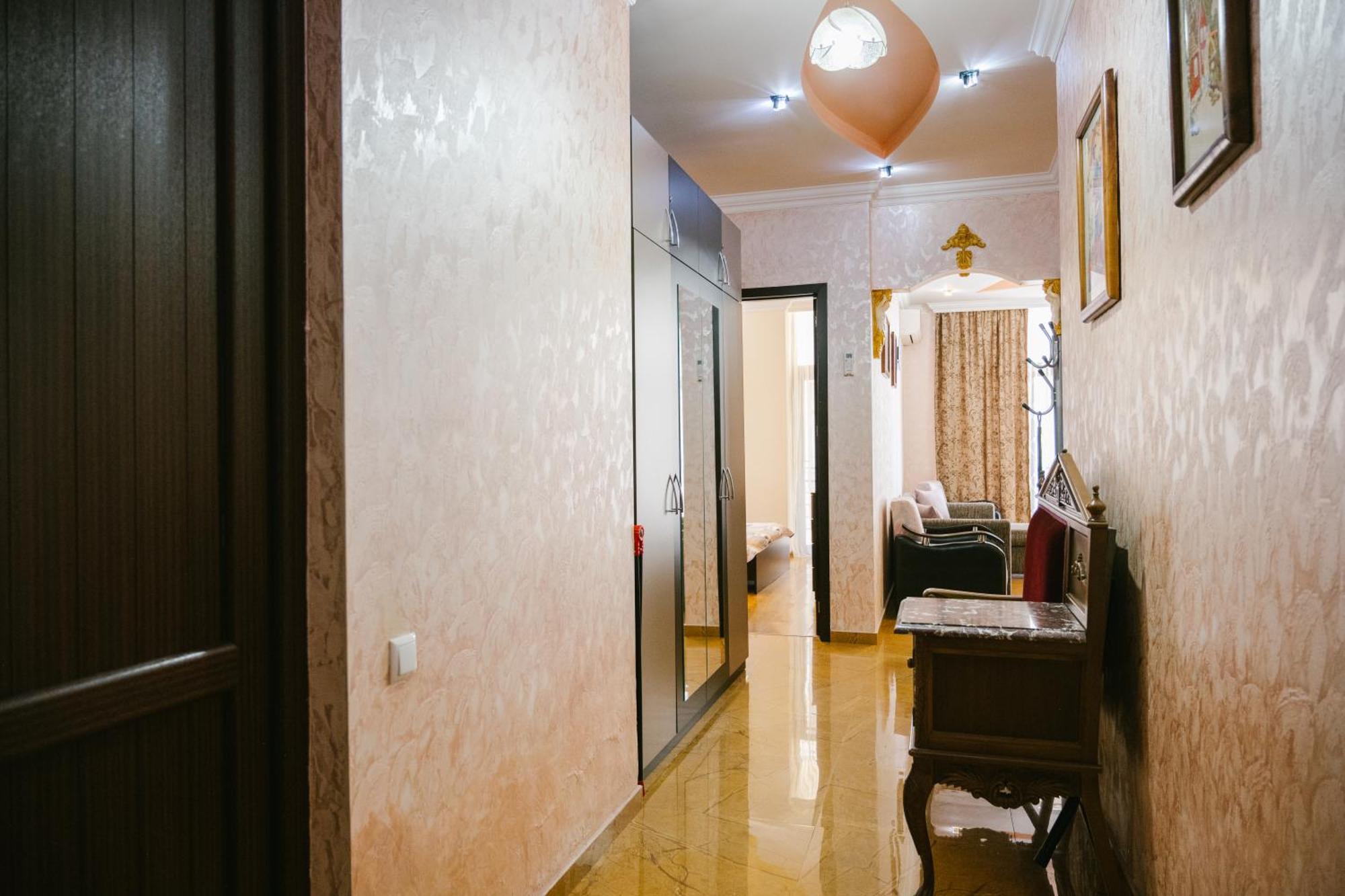 Ekaterine'S Apartments Batumi Bilik gambar
