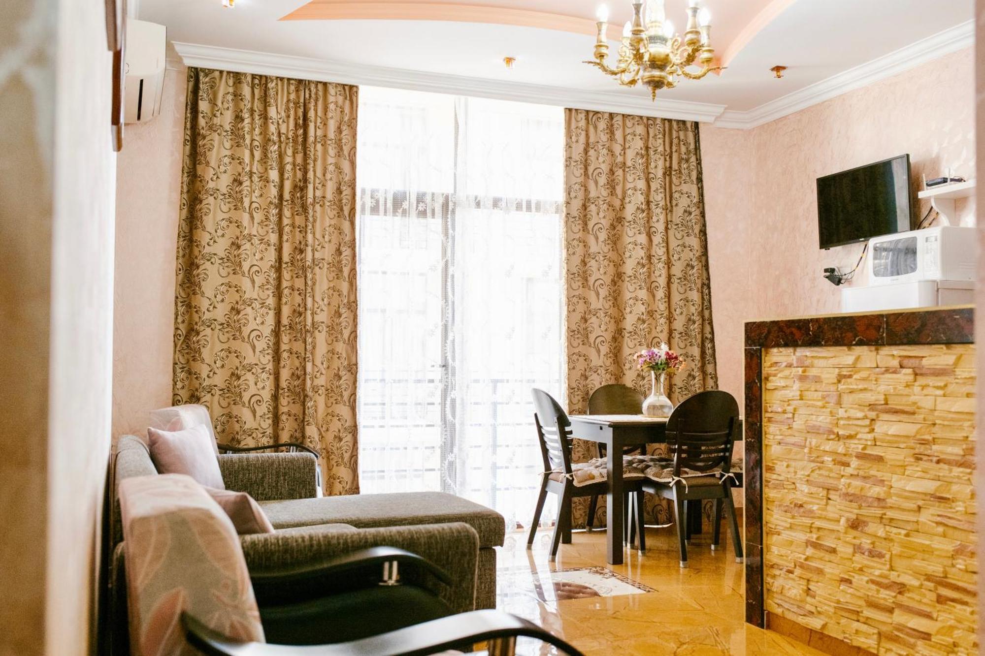 Ekaterine'S Apartments Batumi Bilik gambar