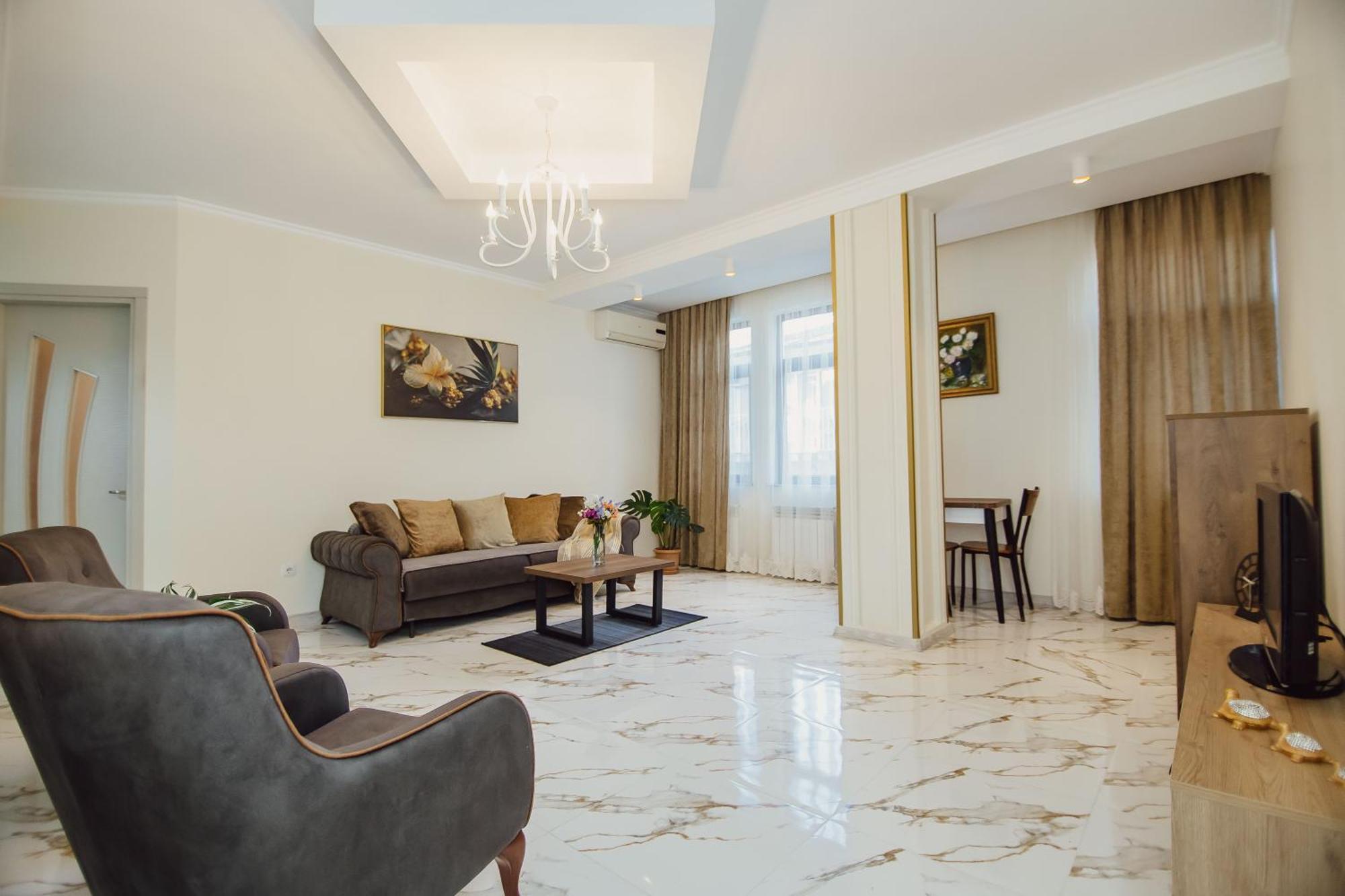 Ekaterine'S Apartments Batumi Luaran gambar